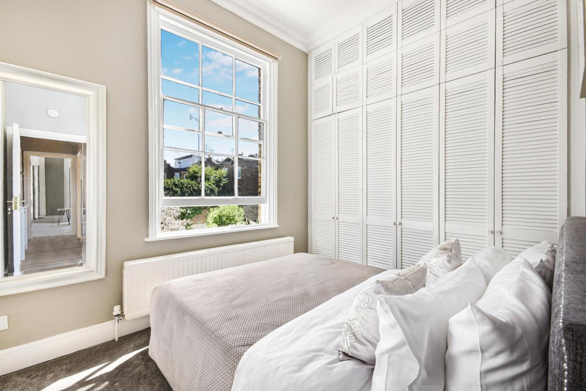 Lovely Large 1 Bed Renovated Flat W Balcony & 600Mb Wifi Londra Exterior foto